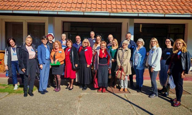 Чардак као место сусрета